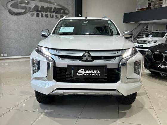 MITSUBISHI L200 TRITON 2.4 16V TURBO DIESEL SPORT HPE CD 4P 4X4 AUTOMÁTICO